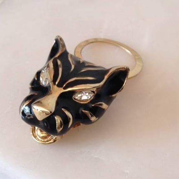 Vintage Michele Lynn Jaguar scarf clip enamel rhinestone on gold plate - Picture 8 of 9